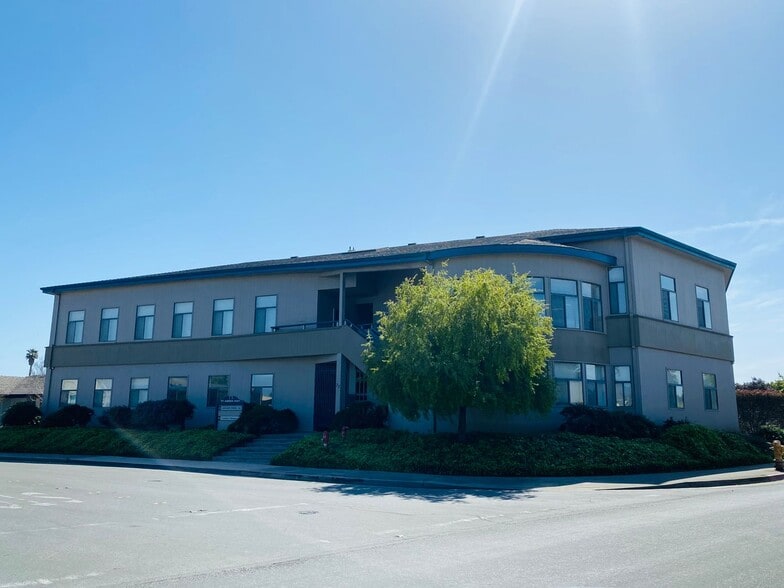 Primary Photo Of 77 Aspen Way, Watsonville Medical For Lease