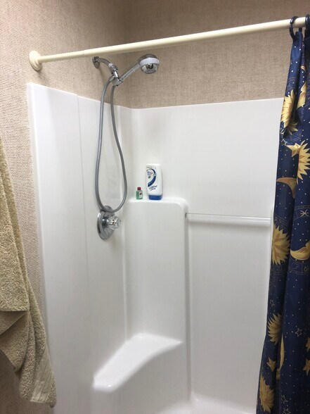 More Photos Of 90 Almon Rd, Covington Industrial For Sale