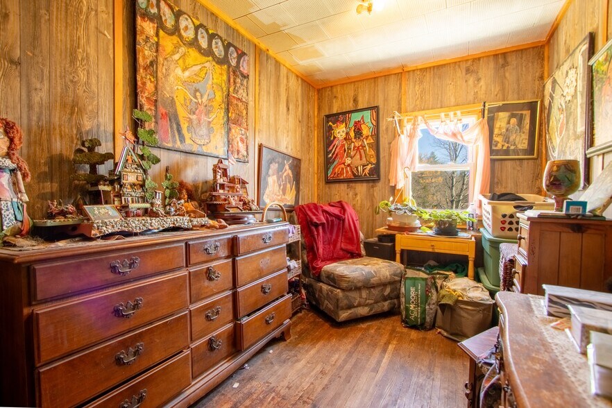 More Photos Of 263 Como Rd, Lake Como Specialty For Sale