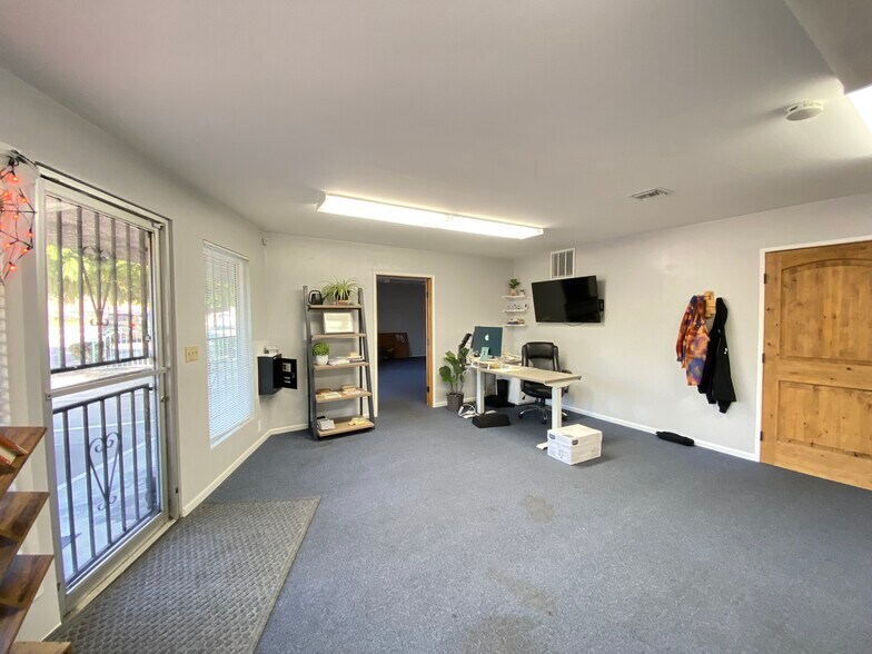More Photos Of 2731-35 Lemon Grove Ave, Lemon Grove Flex For Lease