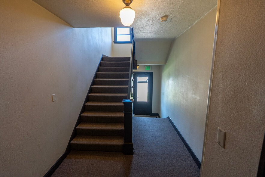 More Photos Of 1003 N 1st St, Renton Apartments For Sale
