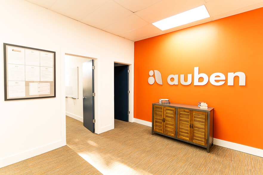 More Photos Of 1105 Belleview St, Columbia Office For Lease