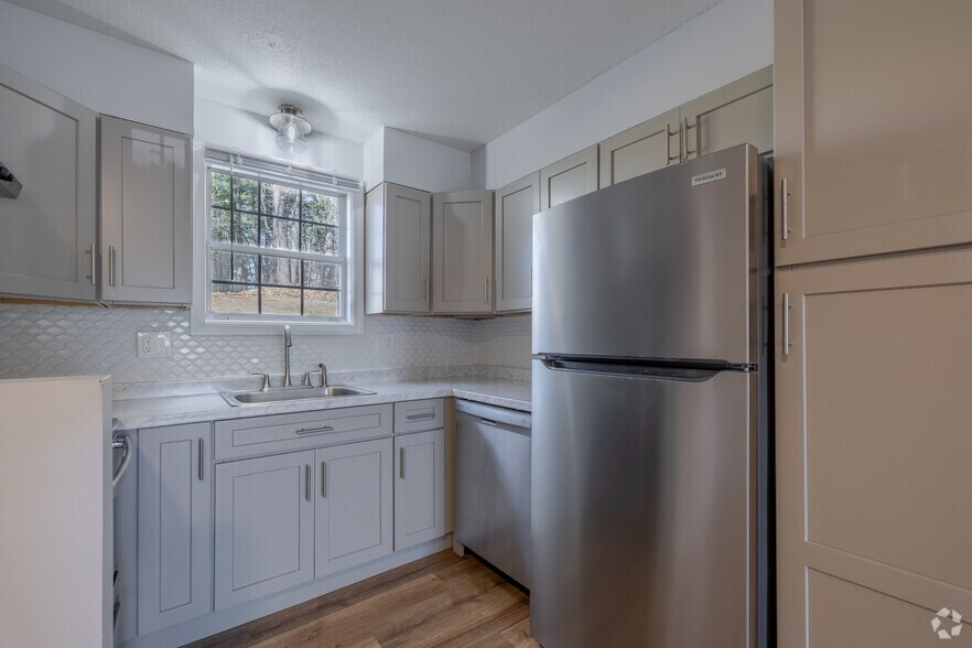 More Photos Of 134 College Hwy, Southampton Apartments For Sale