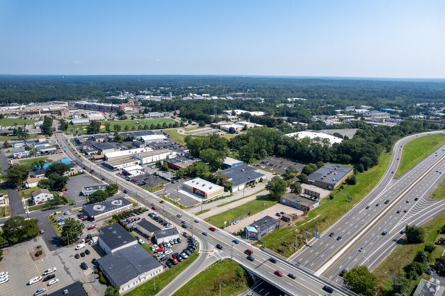 More Photos Of 2266 Pawtucket Ave, East Providence Warehouse For Lease