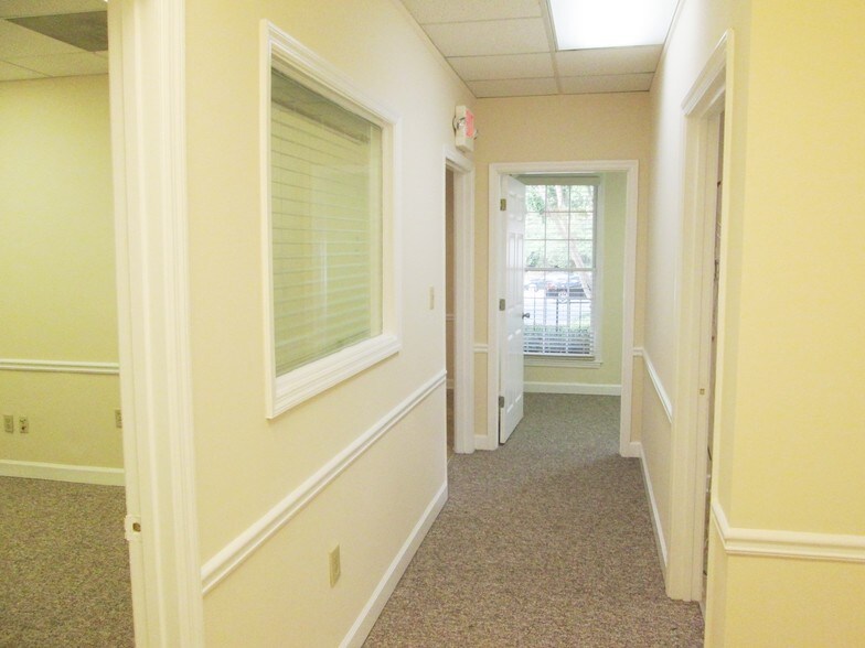 More Photos Of 3867 Holcomb Bridge Rd, Peachtree Corners Office For Lease