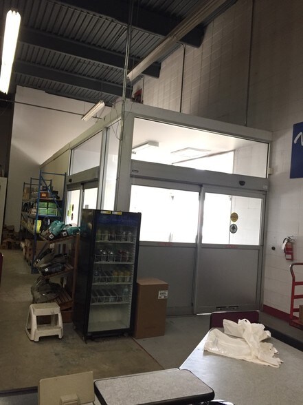 More Photos Of 2319B Taylor Dr, Red Deer Unknown For Lease