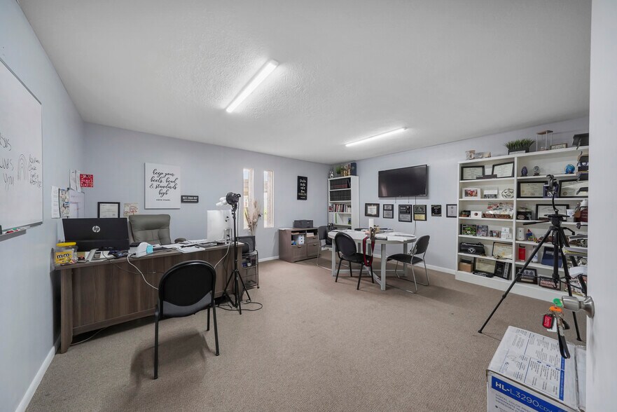More Photos Of 2815 N Main St, Baytown Office Residential For Sale