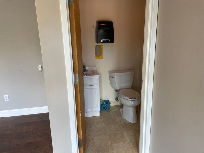 More Photos Of 100 State Route 37, New Fairfield Medical For Lease