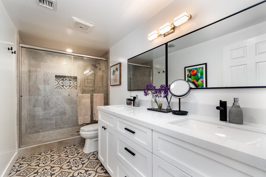 More Photos Of 1865 El Monte Dr, Thousand Oaks Apartments For Sale