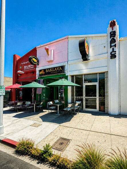 Primary Photo Of 524 N La Brea Ave, Los Angeles Storefront For Lease