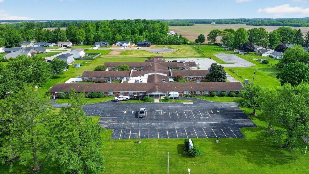 More Photos Of 1529 W Lancaster St, Bluffton Rehabilitation Center For Sale