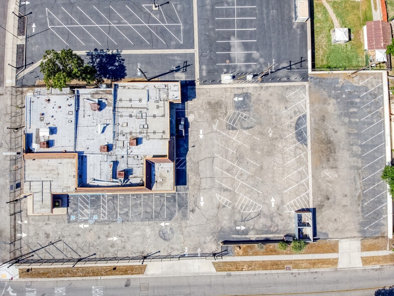 More Photos Of 2814 N Maroa Ave, Fresno General Retail For Sale