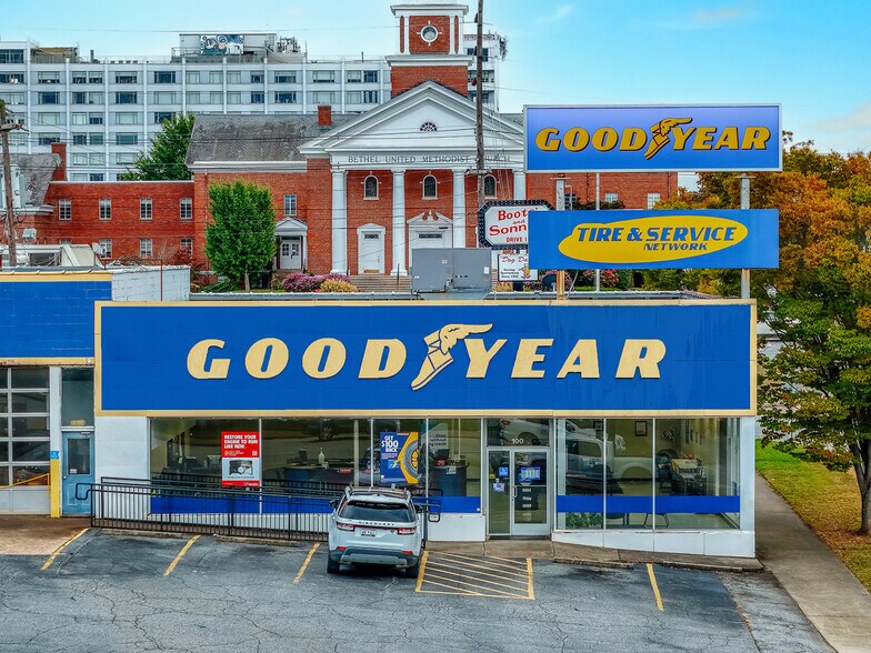 More Photos Of 100 E Kennedy St, Spartanburg Auto Repair For Sale