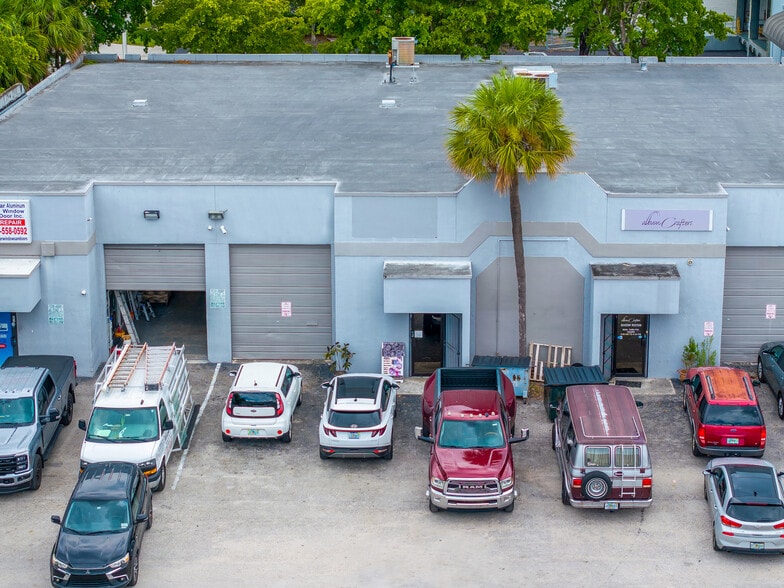 More Photos Of 2693 W 76th St, Hialeah Warehouse For Sale