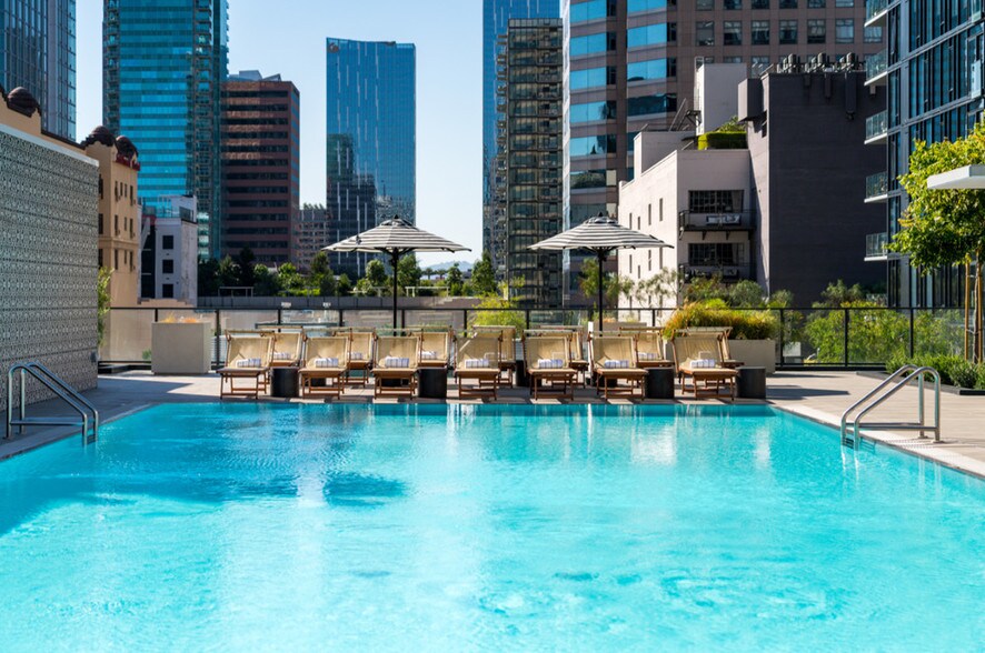 More Photos Of 825 S Hill St, Los Angeles Apartments For Lease