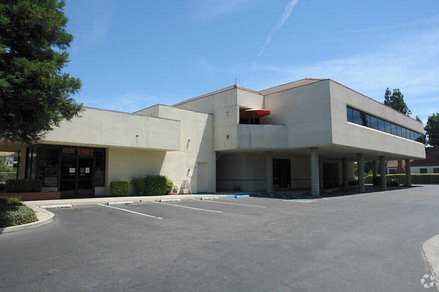More Photos Of 311-317 W Noble Ave, Visalia Medical For Lease