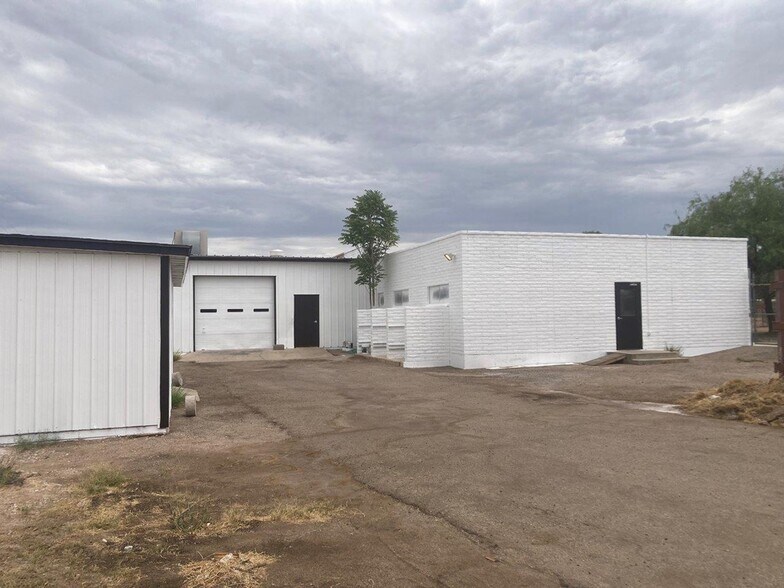 More Photos Of 2019 E 17th St, Tucson Warehouse For Lease