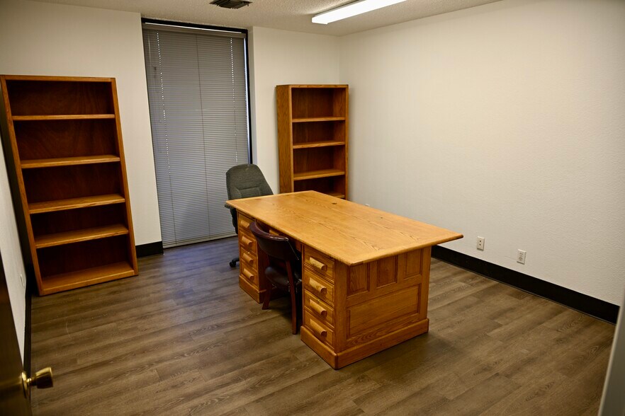 More Photos Of 155 W 2950 S, Salt Lake City Light Manufacturing For Lease