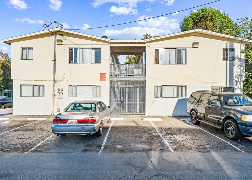 More Photos Of 427 N Rose St, Anaheim Apartments For Sale