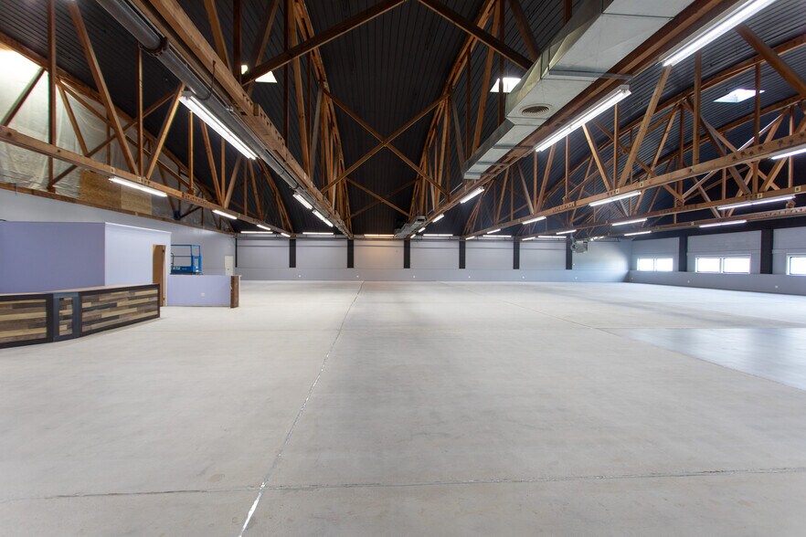 More Photos Of 901 9th St N, Great Falls Showroom For Lease