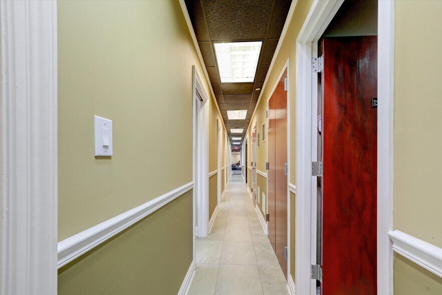 More Photos Of 176 US Highway 9, Englishtown Office For Lease