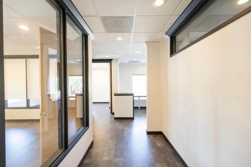 More Photos Of 3000 T St, Sacramento Office For Lease