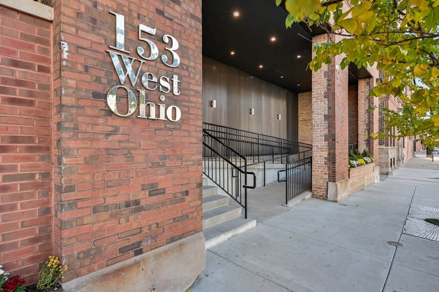 More Photos Of 153 W Ohio St, Chicago Apartments For Sale