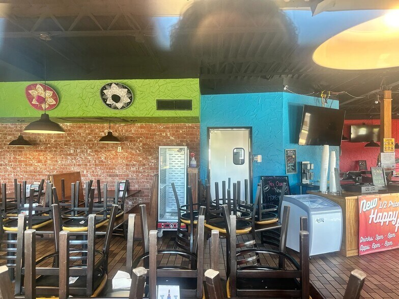 More Photos Of 2000 S Commercial Ave, Coleman Restaurant For Sale