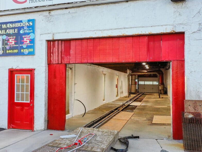 More Photos Of 627 Erie Ave, North Tonawanda Carwash For Sale