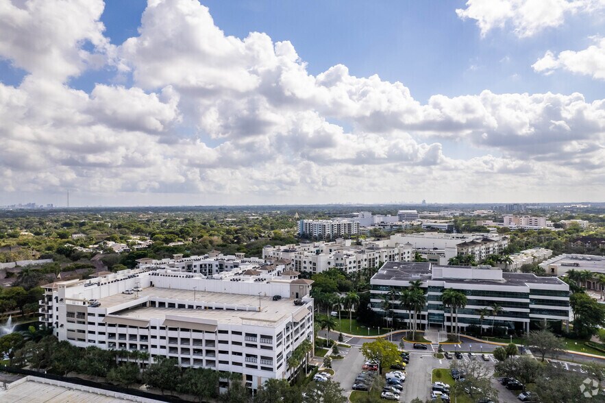 More Photos Of 600 N Pine Island Rd, Plantation Office For Lease