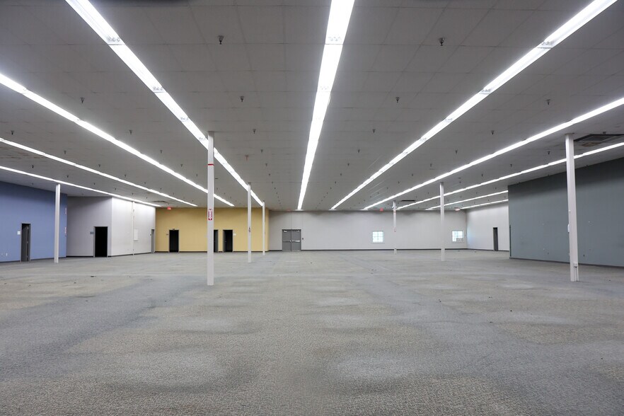 More Photos Of 3943 Highway 90, Pascagoula General Retail For Sale