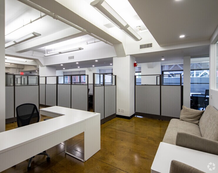 More Photos Of 589 Eighth Ave, New York Loft Creative Space For Lease