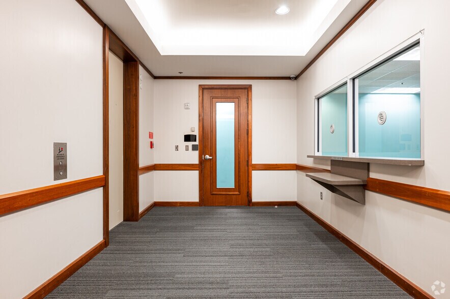 More Photos Of 7501 Boulder View Dr, North Chesterfield Unknown For Lease