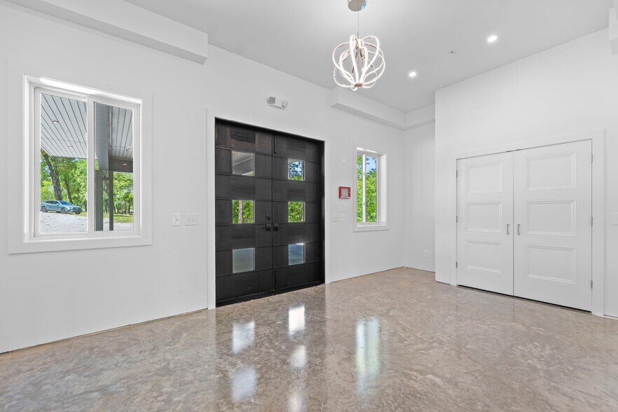 More Photos Of 18649 & 18645 Saddle Shop Ln, Springdale Lodge Meeting Hall For Sale