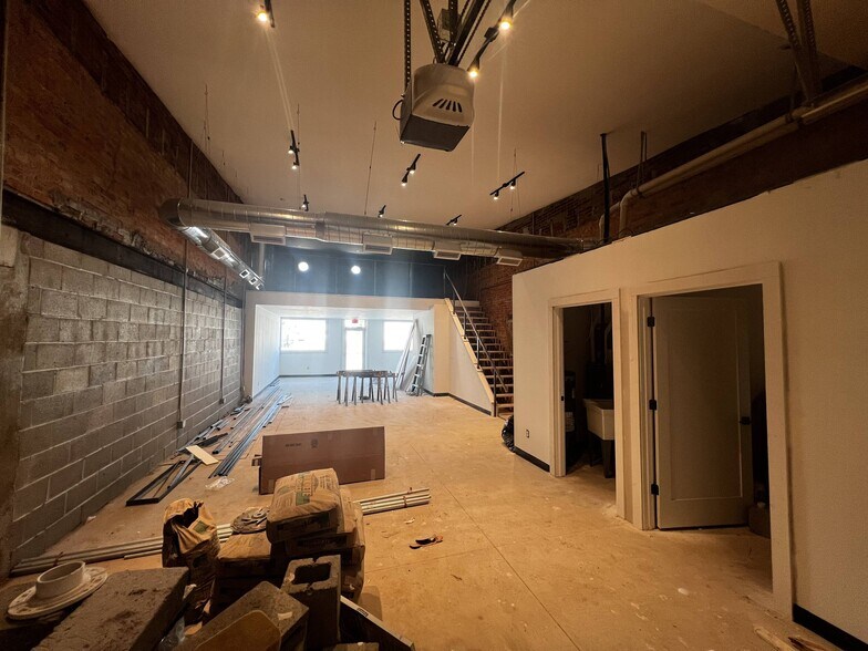 More Photos Of 1619 Prospect St, Indianapolis General Retail For Sale