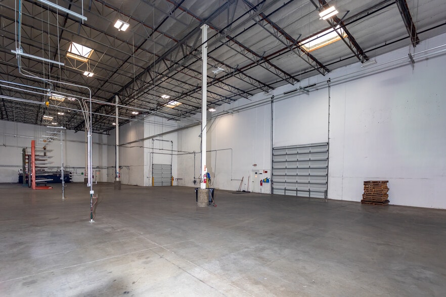 More Photos Of 10730 Bell Ct, Rancho Cucamonga Warehouse For Lease