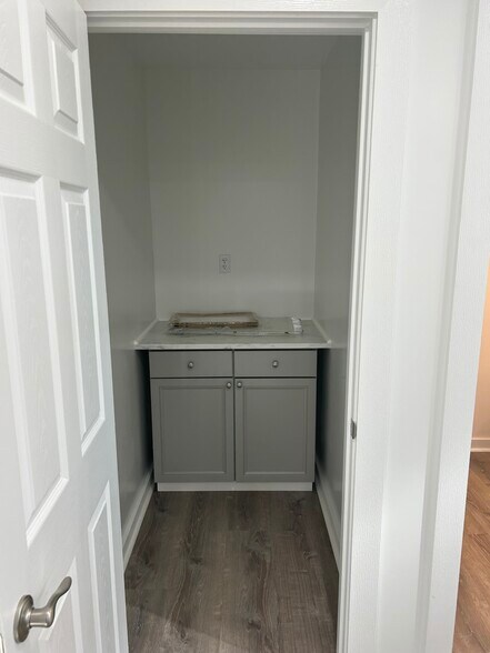 More Photos Of 441 Wildlife Rd, Lexington Flex For Lease