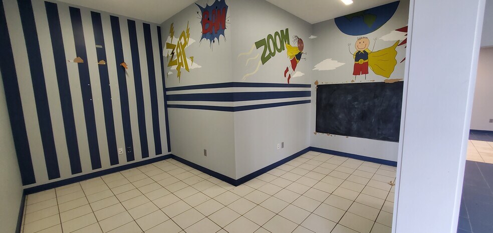 More Photos Of 657-673 E Broadway Blvd, Jefferson City Office For Lease