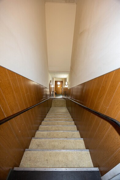 More Photos Of 2 Naco Rd, Bisbee Office For Sale