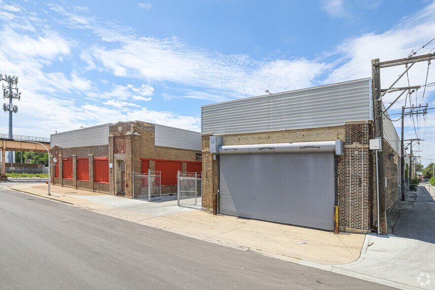 More Photos Of 4300 W Lake St, Chicago Warehouse For Lease