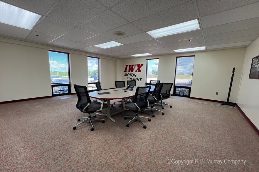 More Photos Of 2813 N Neergard Ave, Springfield Truck Terminal For Sale