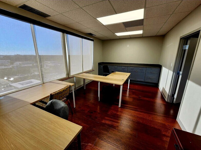 More Photos Of 5050 Poplar Ave, Memphis Office For Lease