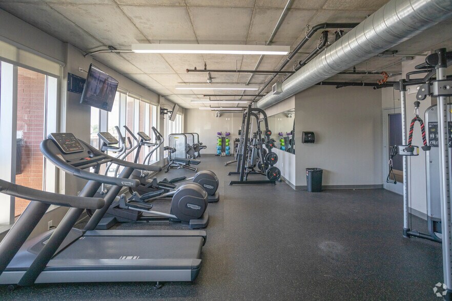 More Photos Of 801 NW 10th St, Oklahoma City Apartments For Lease