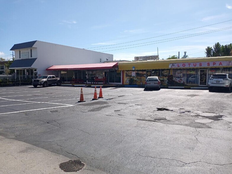 More Photos Of 350-360 E McNab Rd, Pompano Beach Storefront For Sale