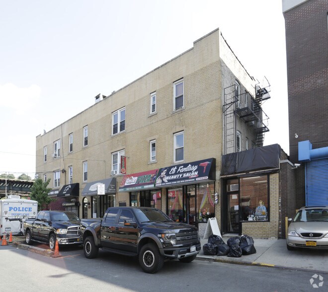 Primary Photo Of 5757 Broadway, Bronx Storefront Retail Residential For Lease