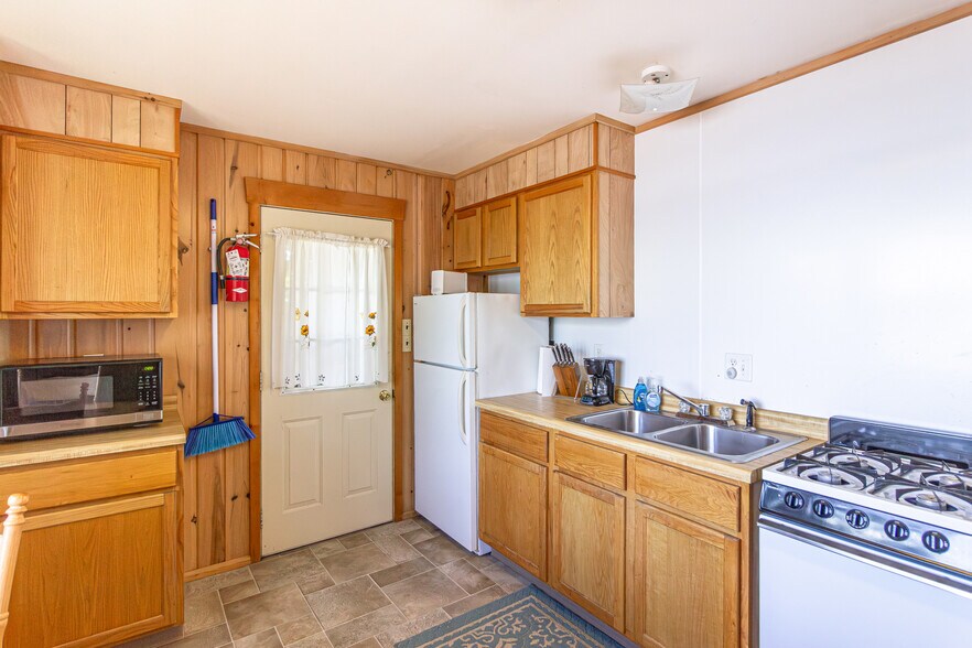 More Photos Of 474 Kawishiwi Trl, Ely Specialty For Sale