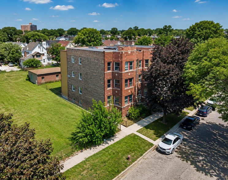 More Photos Of 1528 E 74th Pl, Chicago Apartments For Sale