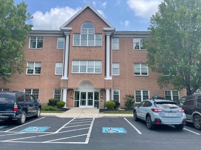 More Photos Of 2151 Linglestown Rd, Harrisburg Medical For Sale