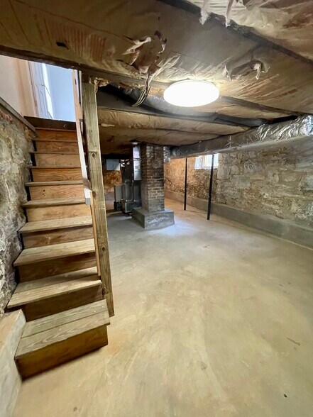 More Photos Of 506 E Liberty St, Charles Town Apartments For Sale