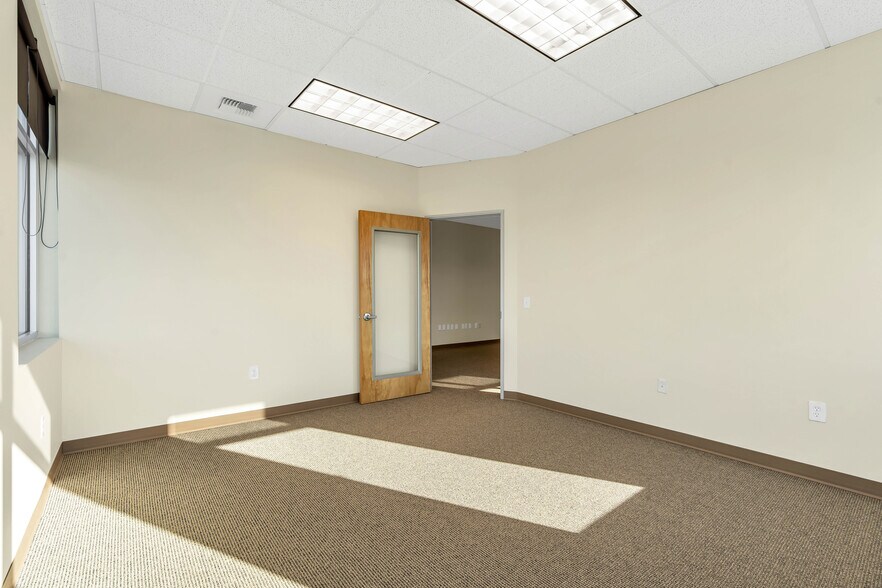 More Photos Of 3455-3499 NE John Olsen Ave, Hillsboro Flex For Sale